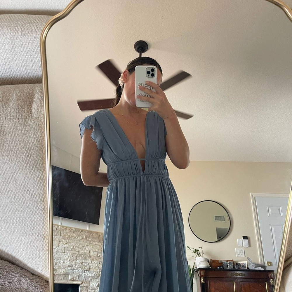 Elegant Blue V-Neck Dress